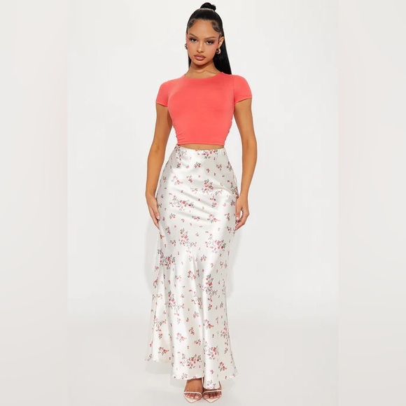 Fashion Nova Dresses & Skirts - Fashion Nova Buy Myself Flowers Satin Maxi Skirt - Champagne Small